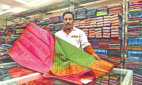 From a textile shop in the city (Hemanathan M)
