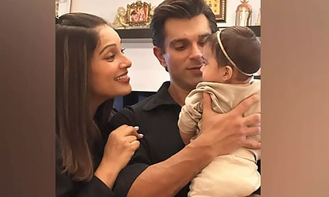 Bipasha Basu, Karan Singh Grover with daughter (Photo: Instagram)