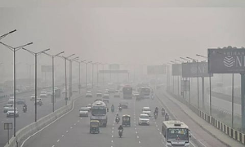 40% rise in eye related problems due to pollution, say Delhi docs