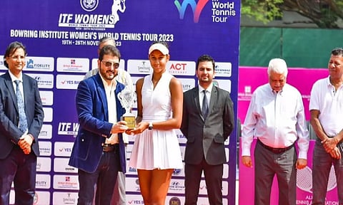 Shrivalli Rashmikaa Bhamidipaty receiving her winner’s trophy