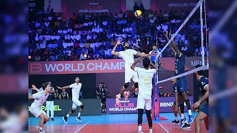 Ahmedabad Defenders in action against Itambe Minas during Volleyball Club World Championship (Image: Volleyball Club World Championship)