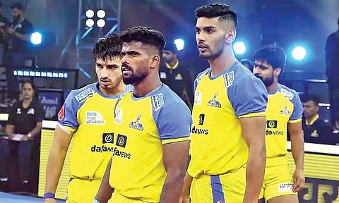Narender, Ajinkya Pawar and captain Sagar Rathee of Tamil Thalaivas