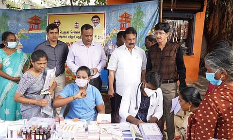 The GCC Commissioner J Radhakrishnan visit the special monsoon medical camp at Royapuram zone