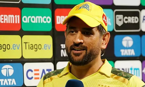 MS Dhoni (Maalaimalar)