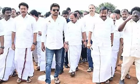 Udhayanidhi Stalin and other DMK ministers. Daily Thanthi