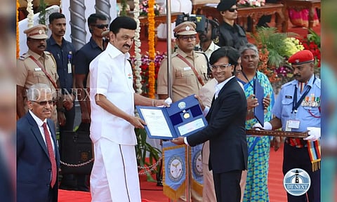 Alt News’ co-founder Mohammed Zubair receives the Kottai Ameer Communal Harmony Award 2024 from TN CM MK Stalin. (Photo credit: Manivasagan N))