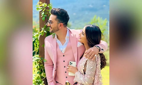 Aly Goni drops pic with his 'strength' Jasmine; Sargun Mehta calls them 'bloody cute'