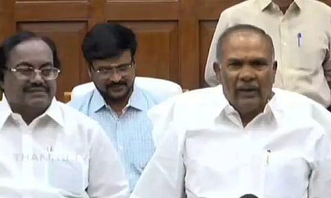 Speaker Appavu during a meeting at the Secretariat in Chennai. (Daily Thanthi)