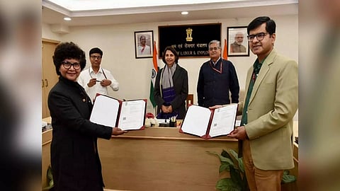 Department of Rheumatology, AIIMS signs a MoU with DGE Minister in Shram Shakti Bhawan (ANI)