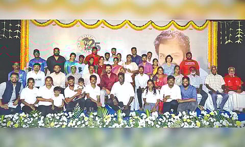 Karthi with the 25 activists and philanthropists
