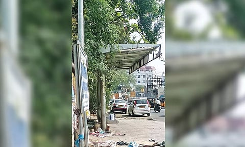 Filth and foul smell worry daily commuters at Egmore