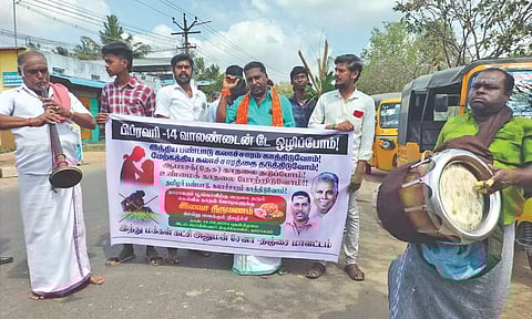Hindu outfit members staging protest in Thanjavur