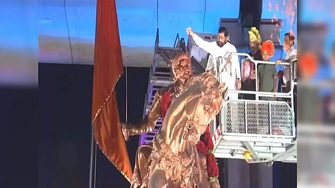 Maharashtra CM offers floral tribute to Chhatrapati Shivaji on his birth anniversary. (Photo/ANI)