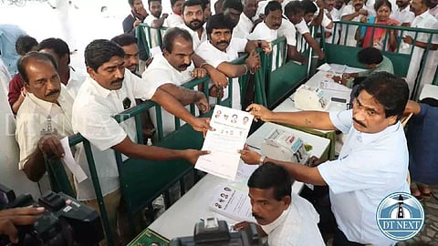  Candidates file nominations to contest in the elections in the AIADMK party office. (Photo/Manivasagan N)