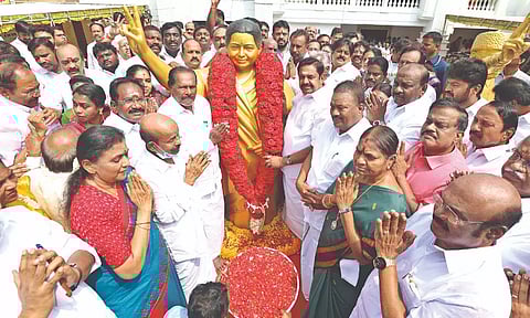 AIADMK cadre and leaders, led by general secretary Edappadi K Palaniswami pay floral tributes to former party supremo and CM J Jayalalithaa on her 76th birth anniversary in Chennai on Saturday