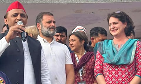 Akhilesh Yadav with Priyanka Gandhi Vadra and Rahul Gandhi
