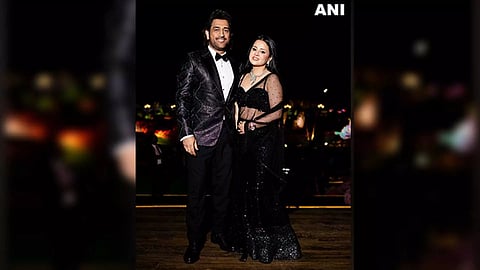 Mahendra Singh Dhoni, Sakshi Dhoni (Image: ANI)