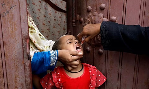 2 injured in attack on anti-polio team in northwest Pakistan