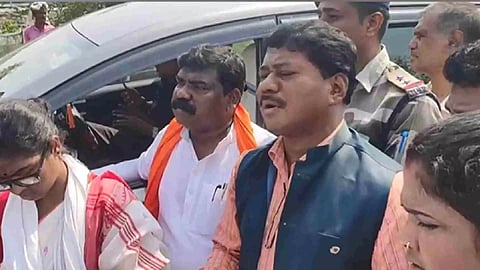 BJP delegation on way to Sandeshkhali stopped at Minakhan (Photo/ANI)