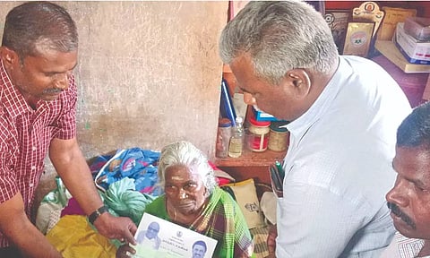 Padma Shri Chinnapillai receives house site patta from revenue officials on Saturday