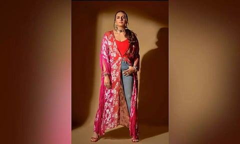 Huma Qureshi opts for a fusion look, drops glimpse of her 'happy face'