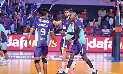 Delhi Toofans players in action during the match
