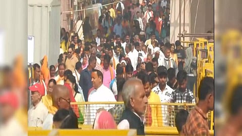Devotees throng Ayodhya's Ram Mandir for first holi after pran pratishtha ceremony (Photo/ANI)