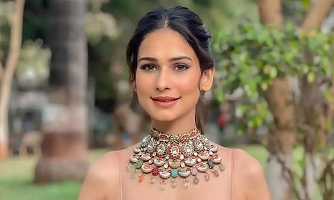  Actress Aneri Vajani 