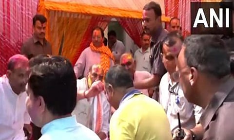 Rajnath Singh celebrates Holi at his residence (ANI)