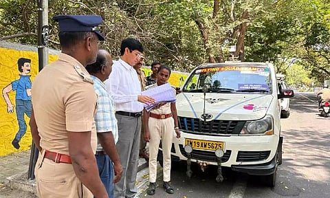GCC Commissioner J Radhakrishnan monitros the election work in Chennai 