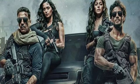 Bade Miyan Chote Miyan poster