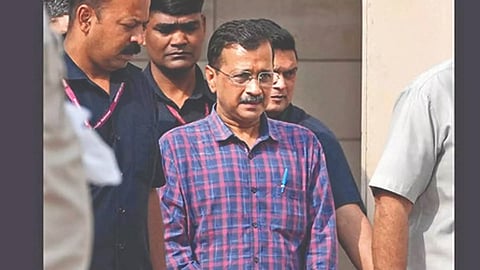 Kejriwal leaving Rouse Avenue Court (file)