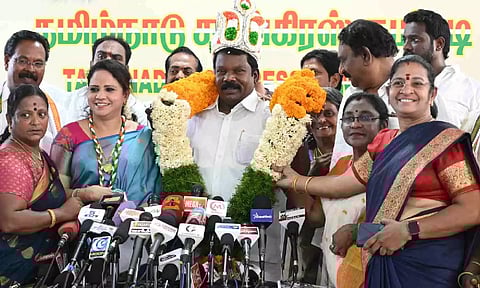 TNCC president welcoming new Mahila Congress president Hazeena Syed in Chennai on Thursday (Hemanathan M)