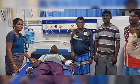 The injured fishermen undergoing treatment in Nagapattinam GH on Tuesday
