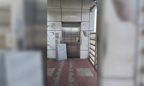 Non functional lift in Nungambakkam railway station 