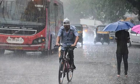 Met predicts squally weather, rain in Bengal's coastal districts from May 24