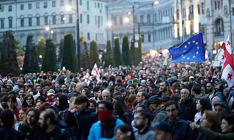 Knight Moves: Do not allow Putin to capture another pawn in Europe