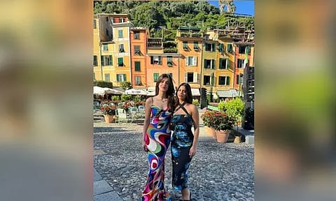  Shanaya Kapoor and Suhana Khan