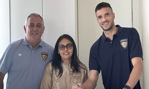 Elsinho (left) with Chennaiyin head coach Owen Coyle (Photo: Chennaiyin FC)