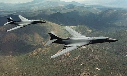 File photo of a pair of B-1B Lancer bombers (Photo/Reuters)
