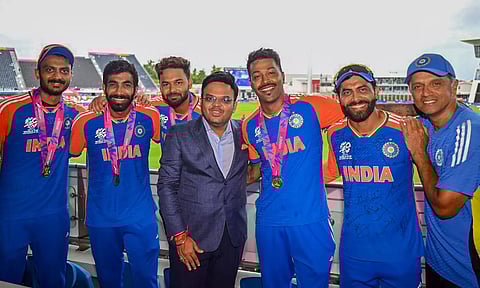 Indian cricket team with BCCI Secretary Jay Shah (PTI)