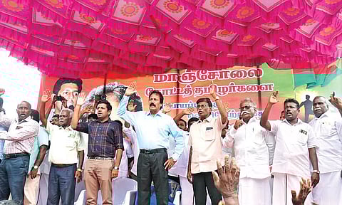 Puthiya Tamilagam president leads a protest in Tirunelveli on Saturday