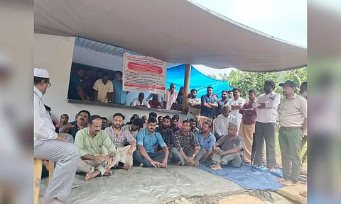 Villagers protest against wild elephant menace in Gudalur