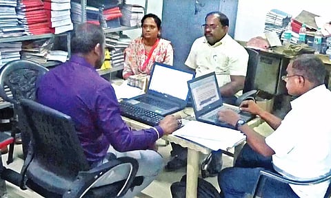 Cash worth Rs 2.90 lakh found at Hosur RTO check post, DVAC slaps bribery charges