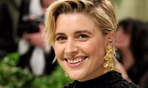 Greta Gerwig (X)