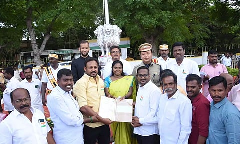 KAIFA members receiving the award from Thanjavur Collector B Priyanka Pankajam on Thursday 