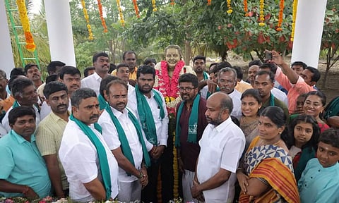  BJP state president K Annamalai paid his respects to late farmer’s leader NS Palanisamy in Tirupur on Tuesday. 