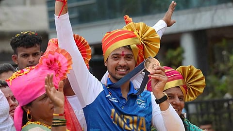 Swapnil Kusale during his welcome event at Kolhapur