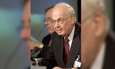  Former Lebanese Prime Minister Salim al-Hoss