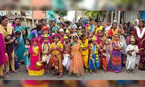 On the occasion of the Krishna Jayanti festival, children were seen dressed up as Lord Krishna and Radha